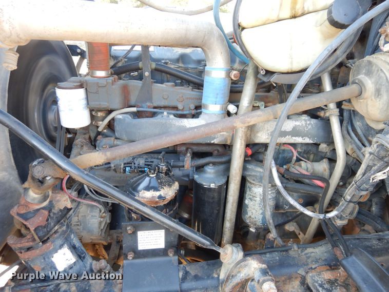 image for item DS1456 1997 Mack RD688S  dump truck