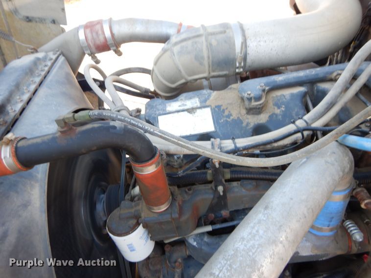 image for item DS1456 1997 Mack RD688S  dump truck