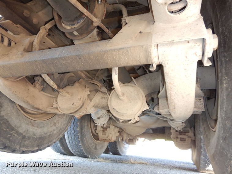 image for item DS1456 1997 Mack RD688S  dump truck