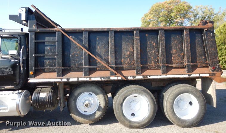 image for item DS1456 1997 Mack RD688S  dump truck