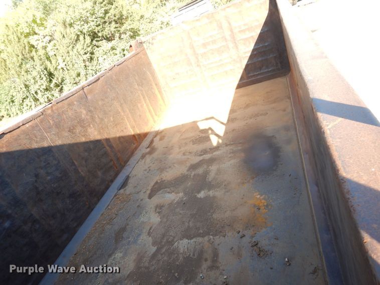 image for item DS1456 1997 Mack RD688S  dump truck