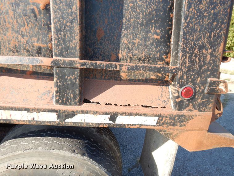 image for item DS1456 1997 Mack RD688S  dump truck