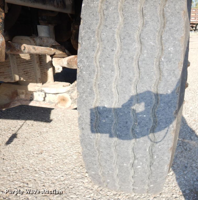 image for item DS1456 1997 Mack RD688S  dump truck