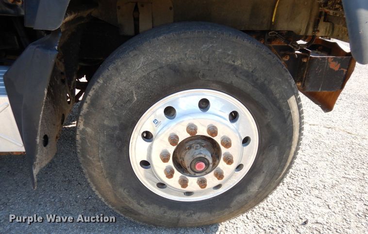 image for item DS1456 1997 Mack RD688S  dump truck