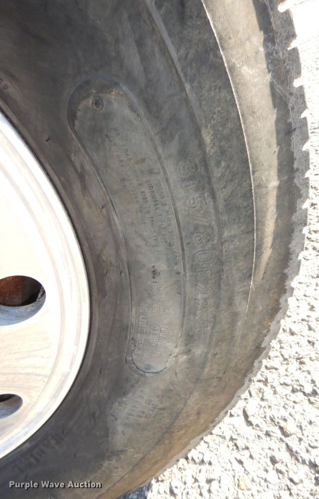 image for item DS1456 1997 Mack RD688S  dump truck