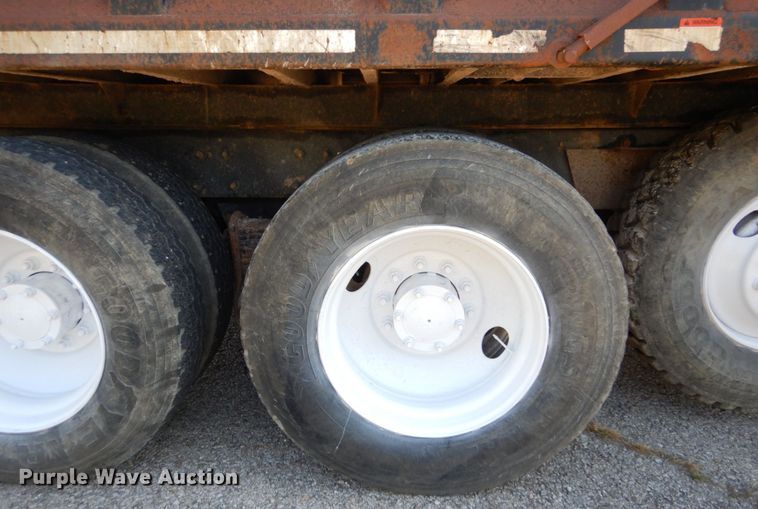 image for item DS1456 1997 Mack RD688S  dump truck