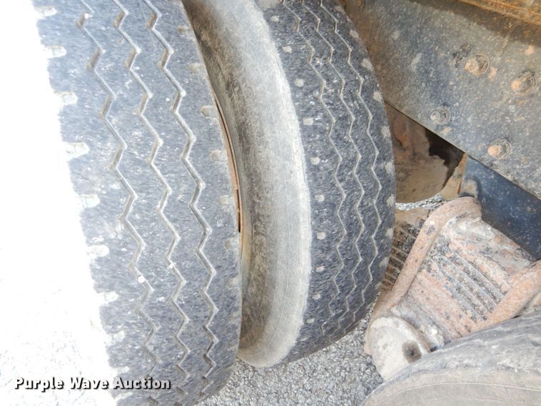 image for item DS1456 1997 Mack RD688S  dump truck