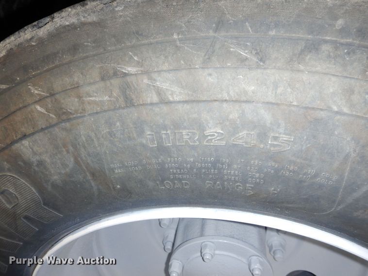 image for item DS1456 1997 Mack RD688S  dump truck