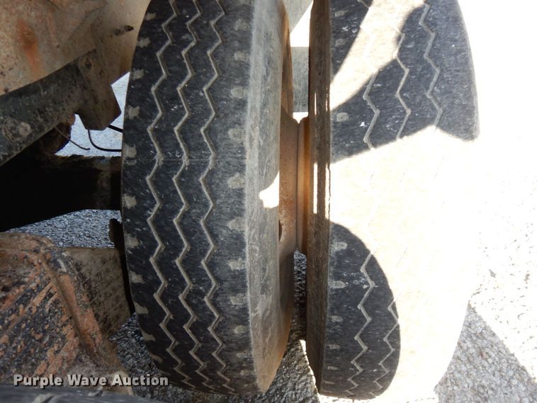 image for item DS1456 1997 Mack RD688S  dump truck