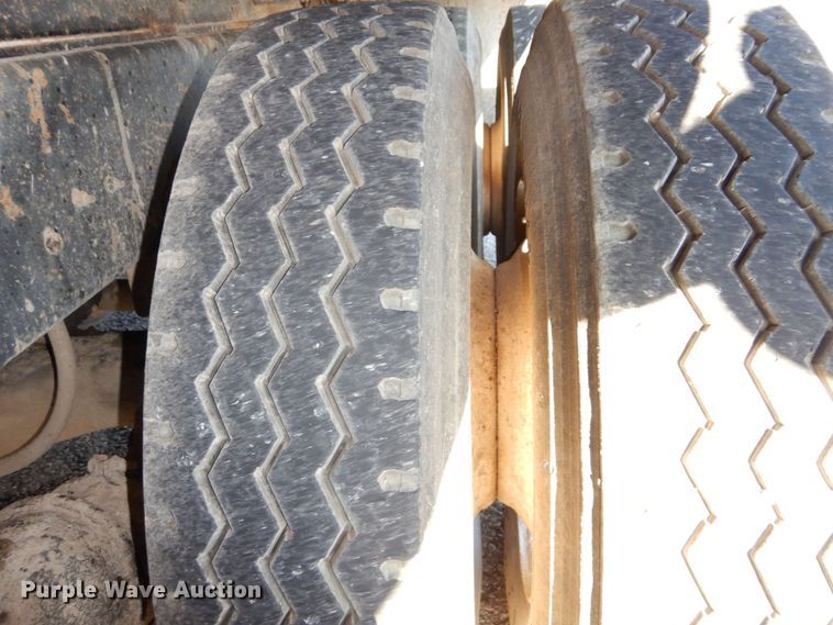 image for item DS1456 1997 Mack RD688S  dump truck