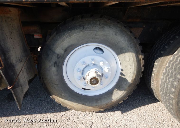 image for item DS1456 1997 Mack RD688S  dump truck