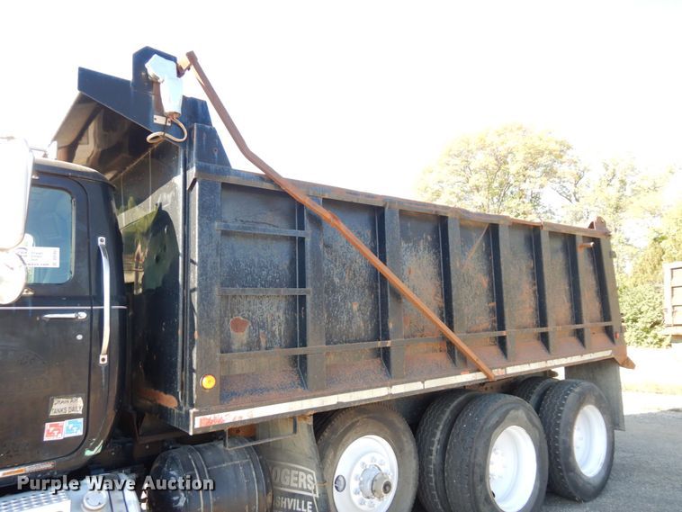 image for item DS1457 1997 Mack RD688S  dump truck