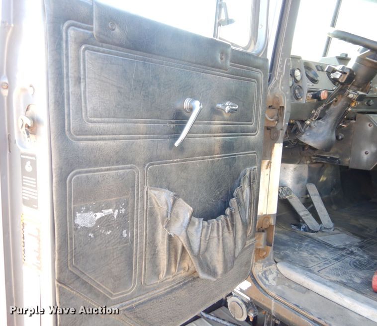 image for item DS1457 1997 Mack RD688S  dump truck