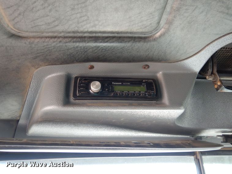 image for item DS1457 1997 Mack RD688S  dump truck