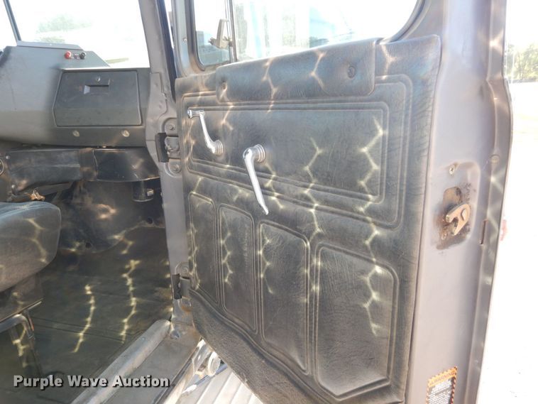 image for item DS1457 1997 Mack RD688S  dump truck