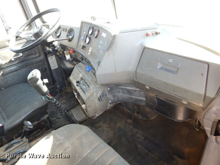 image for item DS1457 1997 Mack RD688S  dump truck