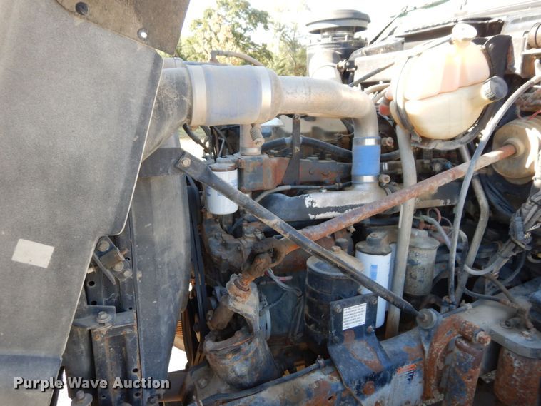 image for item DS1457 1997 Mack RD688S  dump truck