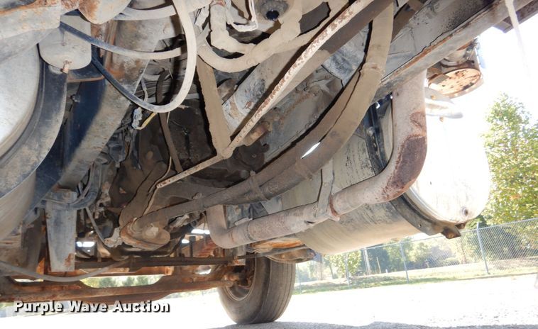 image for item DS1457 1997 Mack RD688S  dump truck