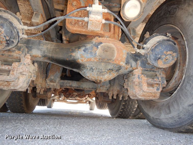 image for item DS1457 1997 Mack RD688S  dump truck