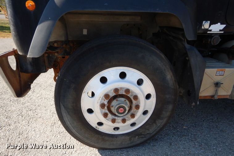 image for item DS1457 1997 Mack RD688S  dump truck