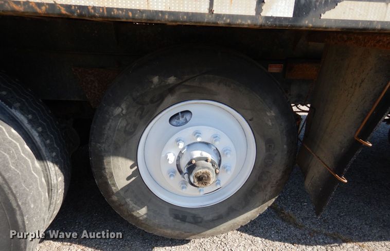 image for item DS1457 1997 Mack RD688S  dump truck