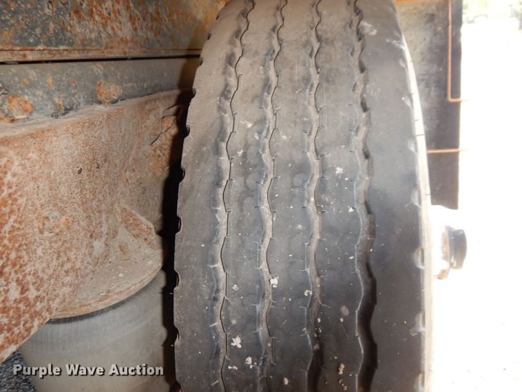 image for item DS1457 1997 Mack RD688S  dump truck