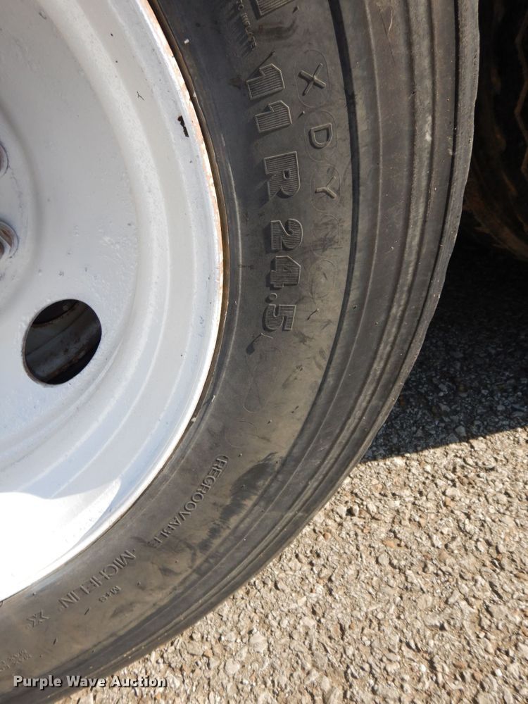 image for item DS1457 1997 Mack RD688S  dump truck