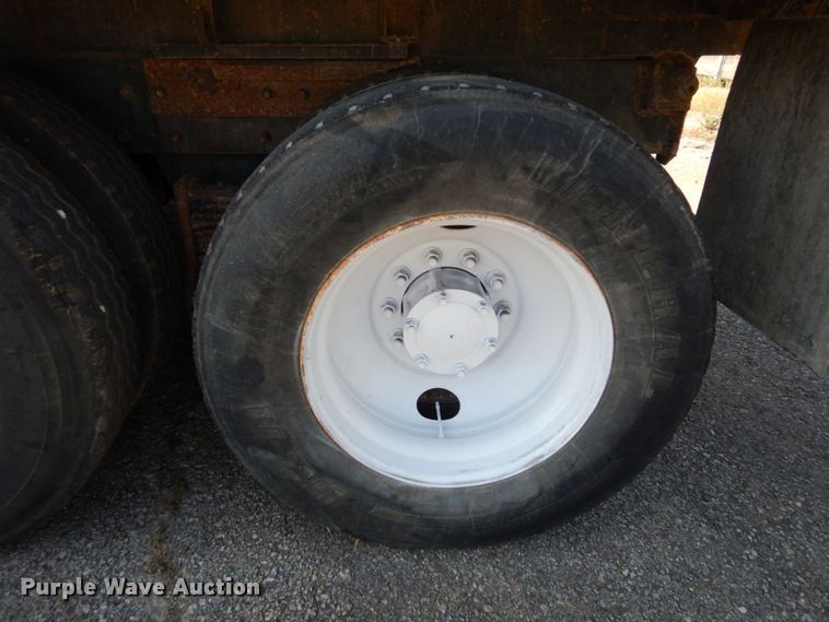 image for item DS1457 1997 Mack RD688S  dump truck