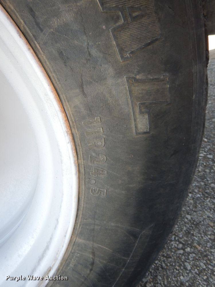 image for item DS1457 1997 Mack RD688S  dump truck