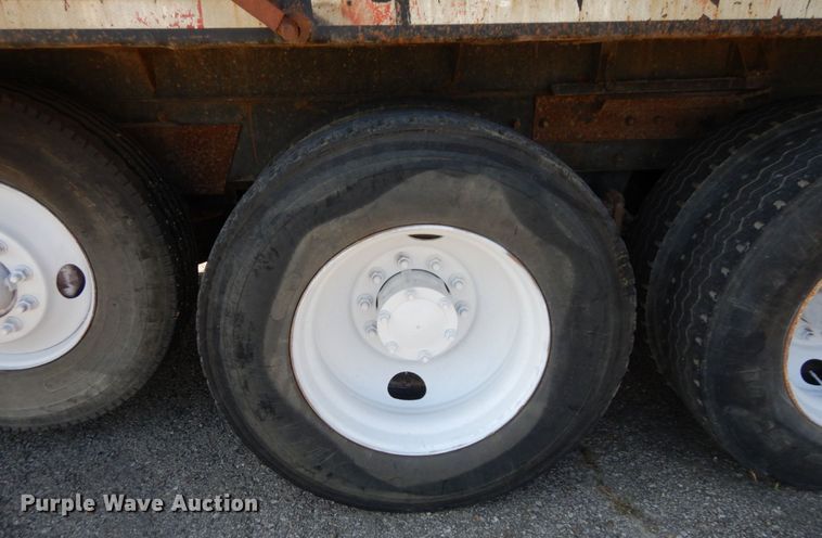 image for item DS1457 1997 Mack RD688S  dump truck