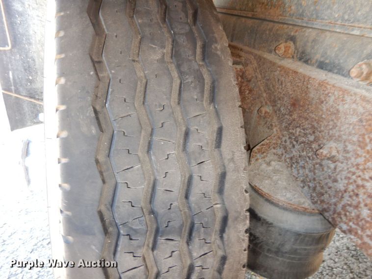 image for item DS1457 1997 Mack RD688S  dump truck