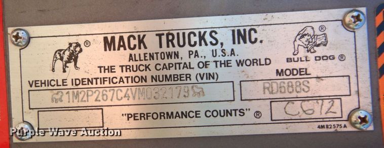 image for item DS1457 1997 Mack RD688S  dump truck