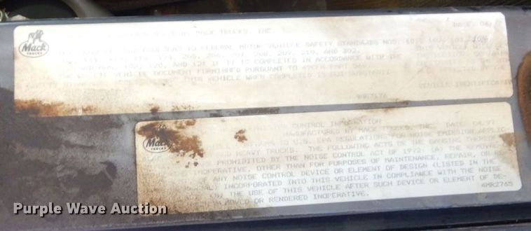 image for item DS1457 1997 Mack RD688S  dump truck