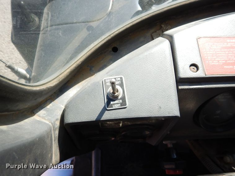 image for item DS1458 1997 Mack RD688S  dump truck