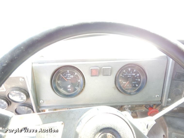 image for item DS1458 1997 Mack RD688S  dump truck