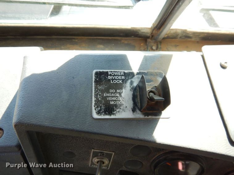 image for item DS1458 1997 Mack RD688S  dump truck
