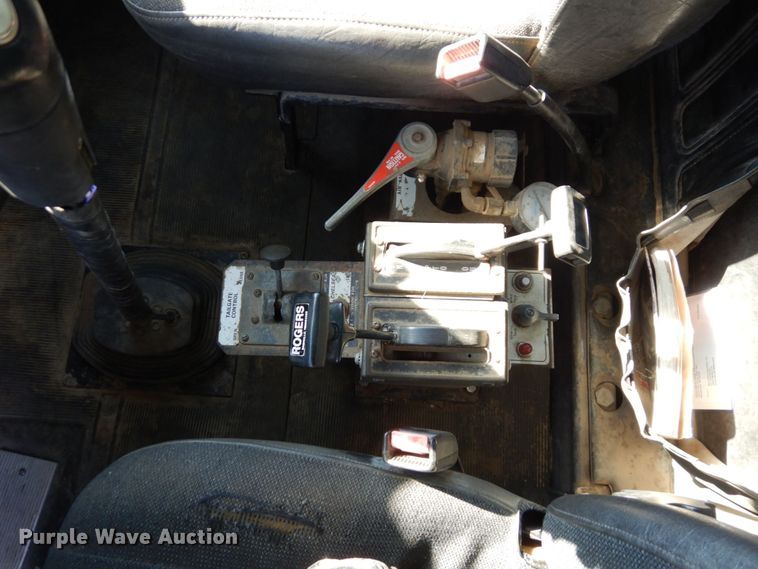 image for item DS1458 1997 Mack RD688S  dump truck