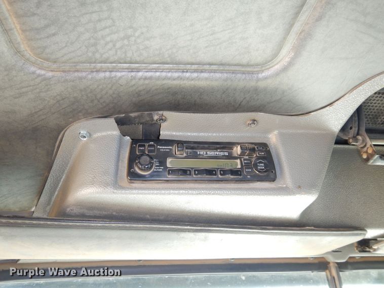 image for item DS1458 1997 Mack RD688S  dump truck