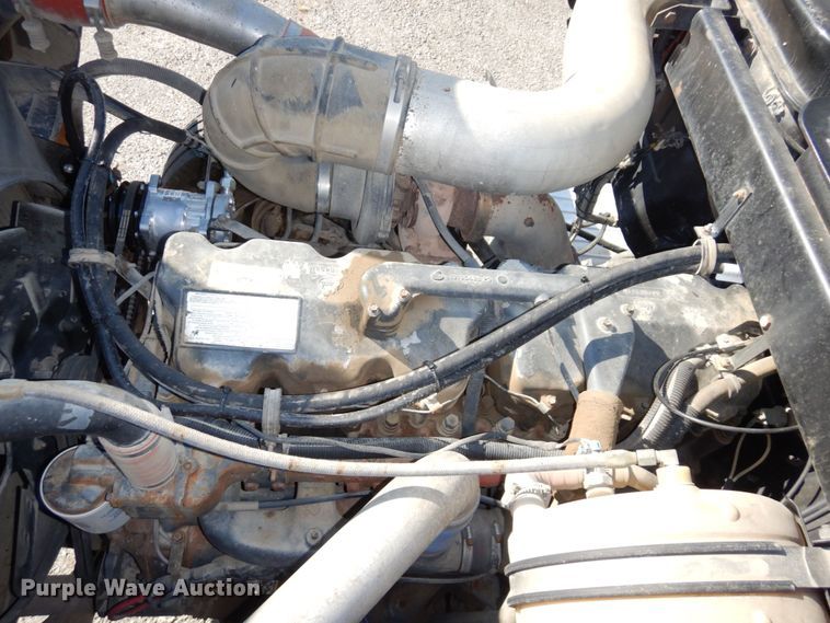 image for item DS1458 1997 Mack RD688S  dump truck