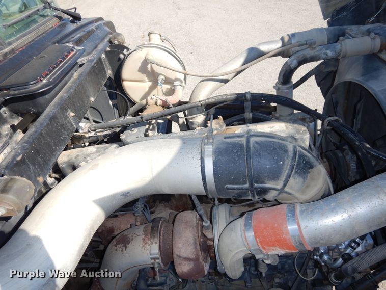 image for item DS1458 1997 Mack RD688S  dump truck