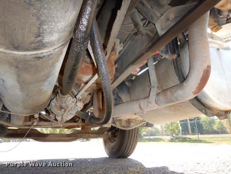 image for item DS1458 1997 Mack RD688S  dump truck