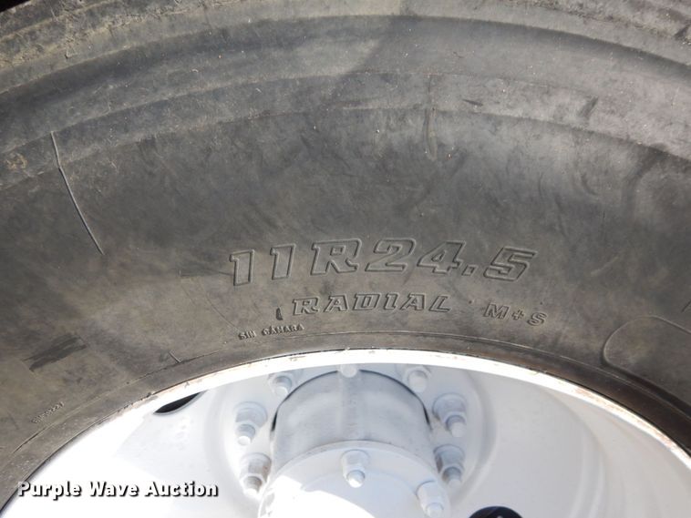 image for item DS1458 1997 Mack RD688S  dump truck