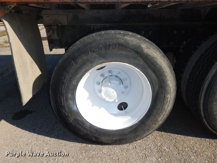 image for item DS1458 1997 Mack RD688S  dump truck