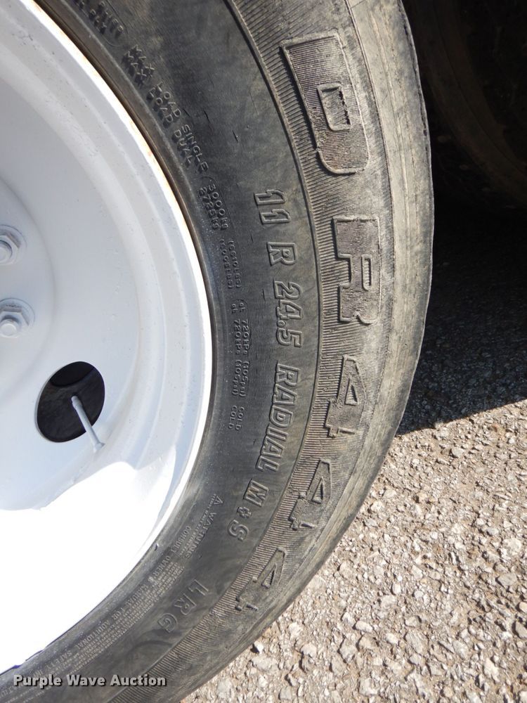 image for item DS1458 1997 Mack RD688S  dump truck