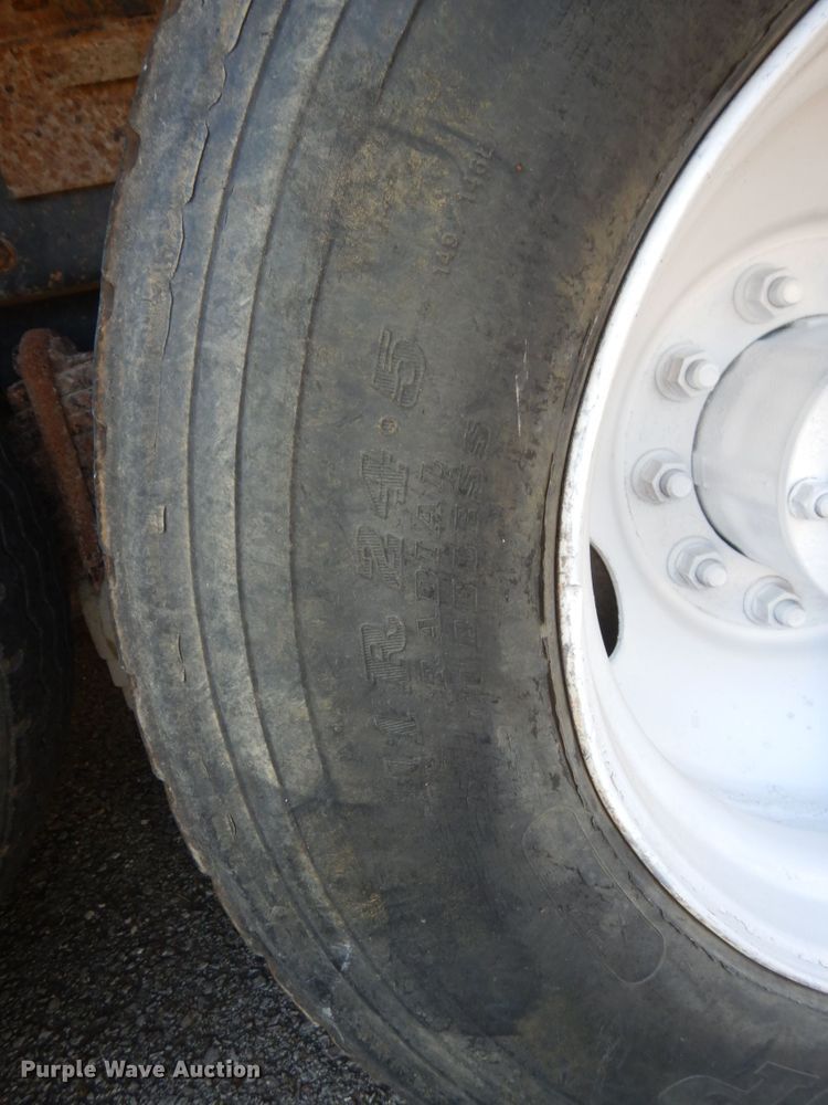 image for item DS1458 1997 Mack RD688S  dump truck