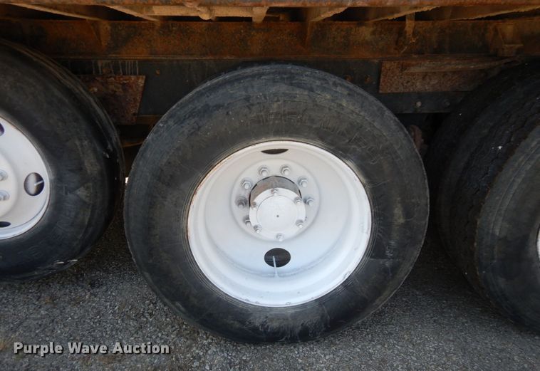 image for item DS1458 1997 Mack RD688S  dump truck