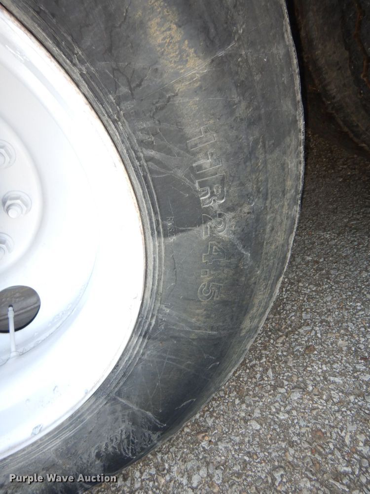 image for item DS1458 1997 Mack RD688S  dump truck