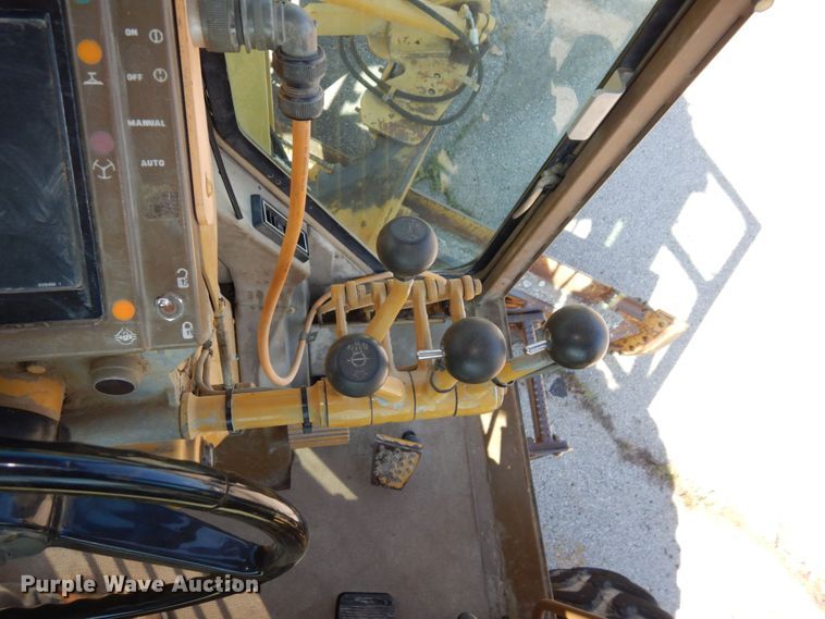 image for item DS1459 1993 Caterpillar 140G  motor grader