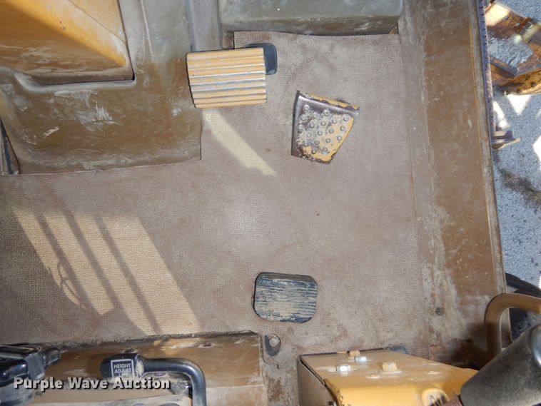 image for item DS1459 1993 Caterpillar 140G  motor grader