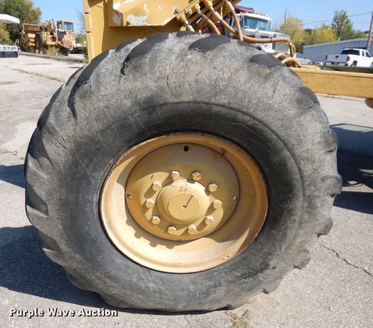 image for item DS1459 1993 Caterpillar 140G  motor grader